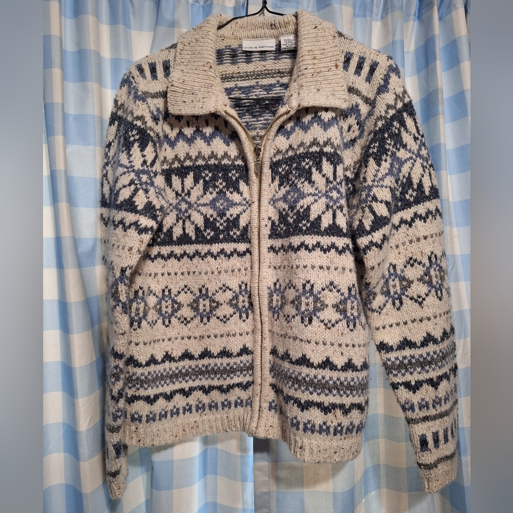 Cozy Beige and Blue Patterned Sweater